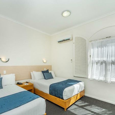 Ramada By Wyndham, Hamilton City Center Dış mekan fotoğraf