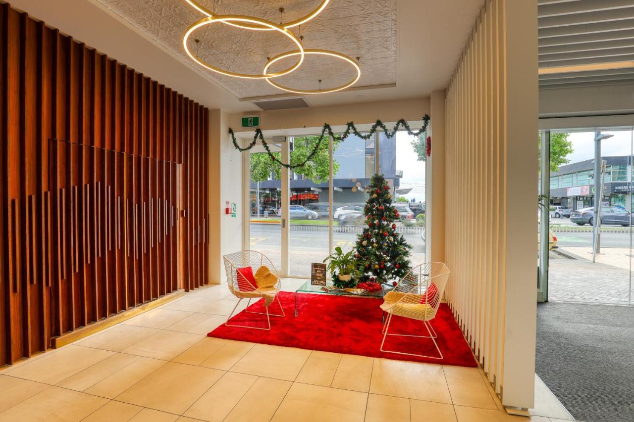 Ramada By Wyndham, Hamilton City Center Dış mekan fotoğraf