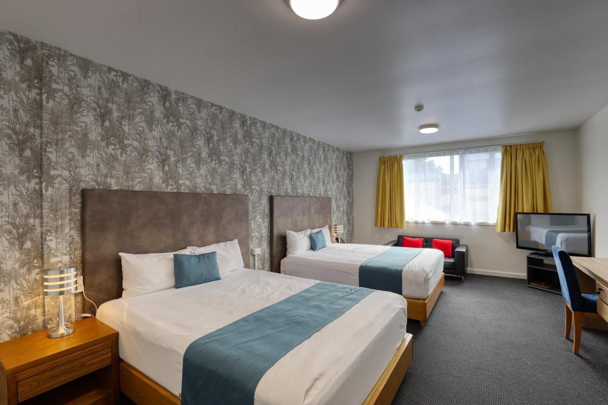 Ramada By Wyndham, Hamilton City Center Dış mekan fotoğraf