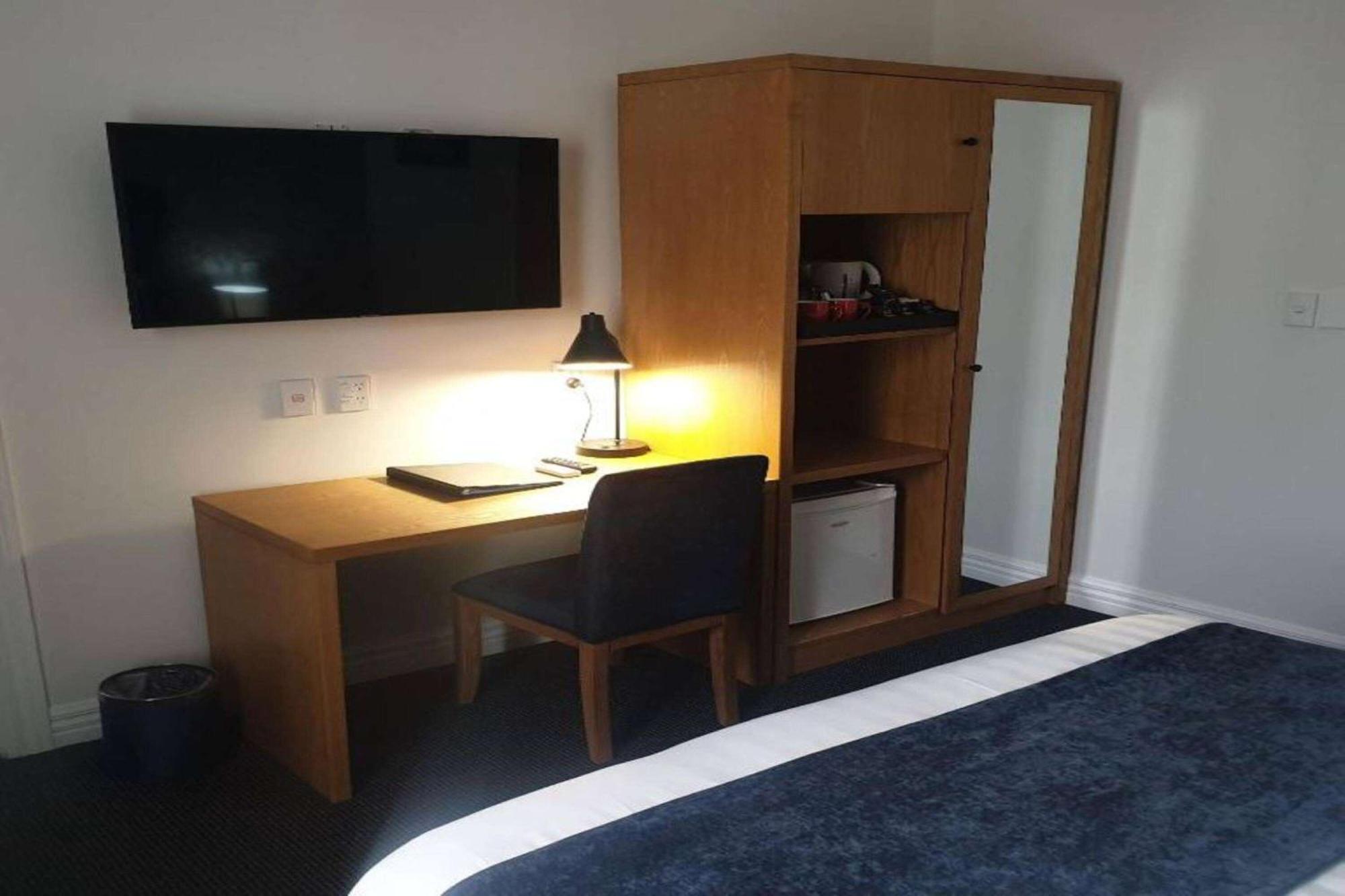 Ramada By Wyndham, Hamilton City Center Dış mekan fotoğraf