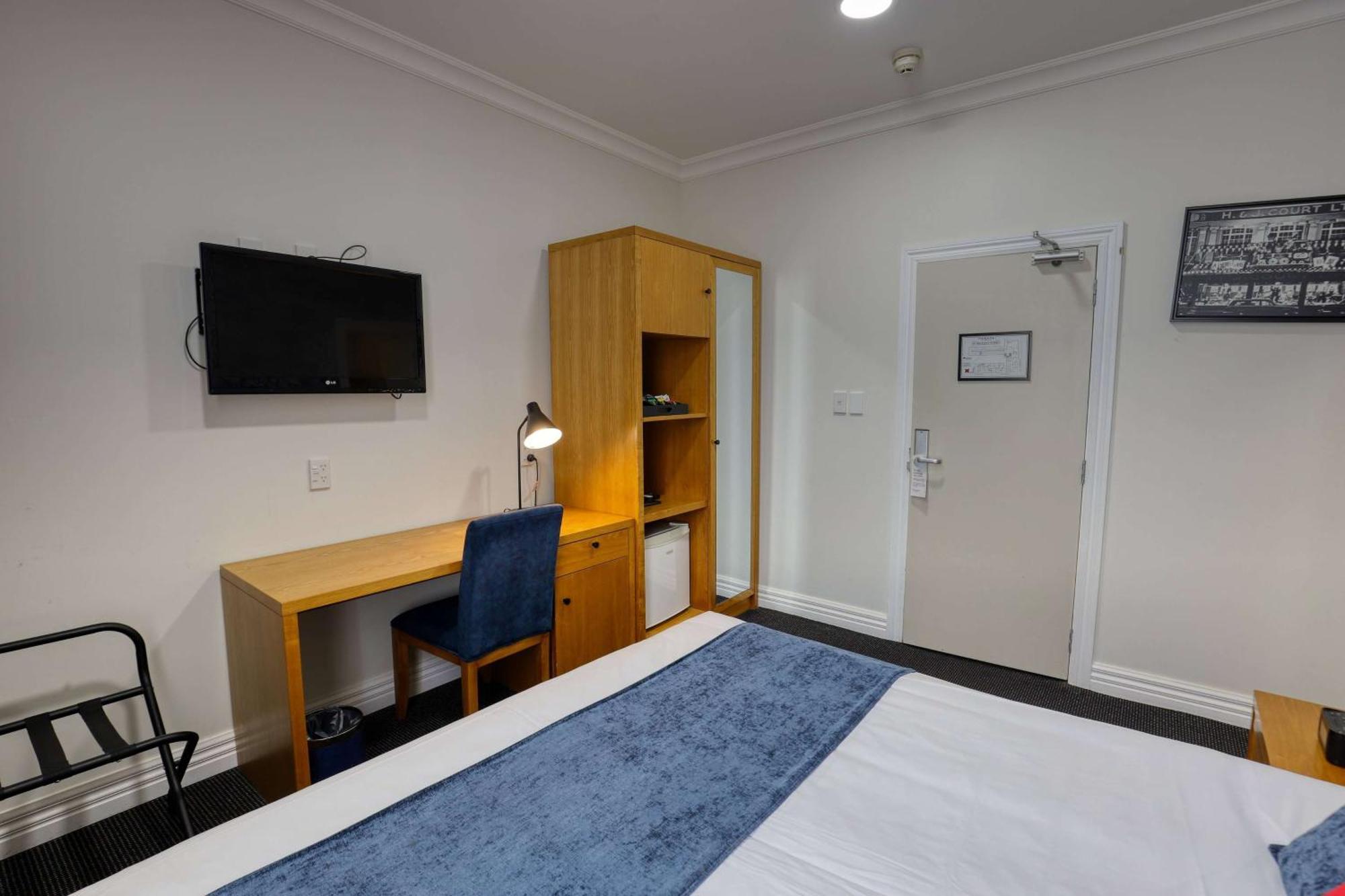 Ramada By Wyndham, Hamilton City Center Dış mekan fotoğraf