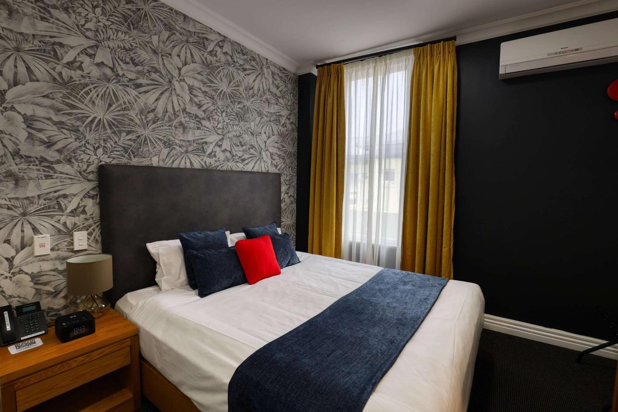 Ramada By Wyndham, Hamilton City Center Dış mekan fotoğraf
