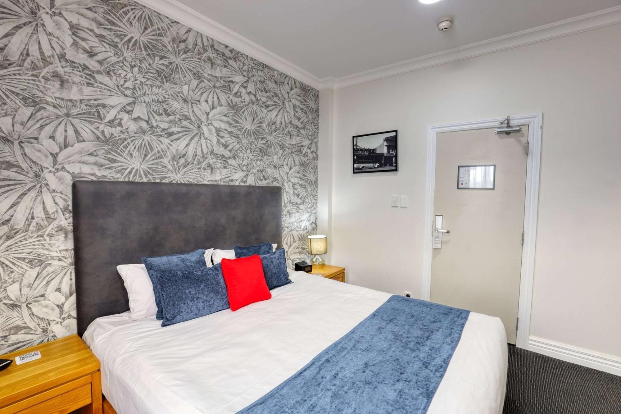Ramada By Wyndham, Hamilton City Center Dış mekan fotoğraf