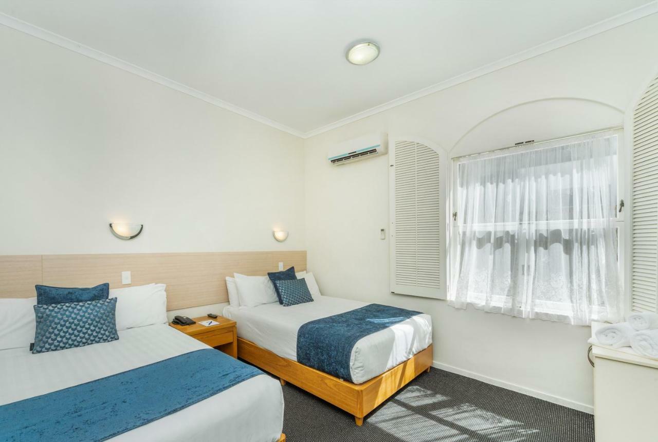 Ramada By Wyndham, Hamilton City Center Dış mekan fotoğraf